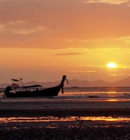 Why is Nopparat Thara Beach a suitable area for long-term living?