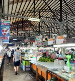 Maharaj Market