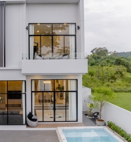 A resale house: The perfect location at an attractive price for buying house in Thailand.