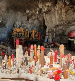 Phra Nang Cave