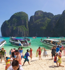 When is Maya Bay open?