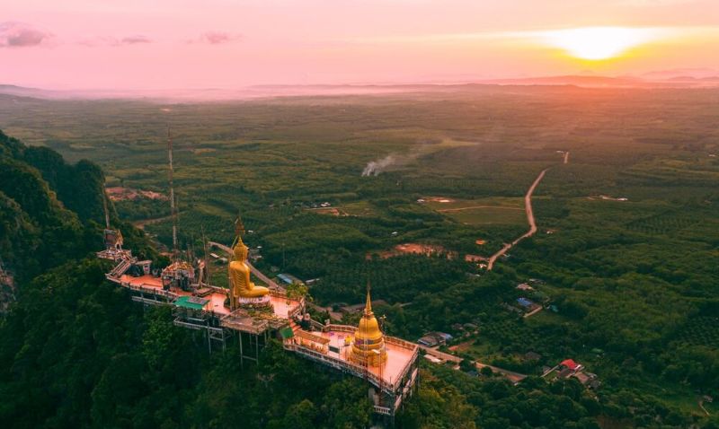สัมผัสวิถีชีวิตของผู้คนที่หลากหลาย